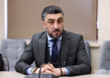Վիլեն Գաբրիելյանը վայր է դնում մանդատը