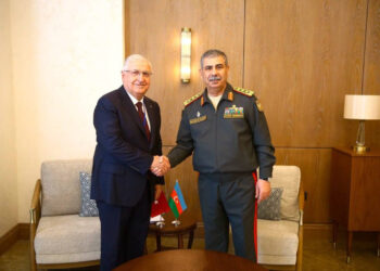 Բաքվում հանդիպել են Ադրբեջանի և Թուրքիայի ՊՆ ղեկավարները