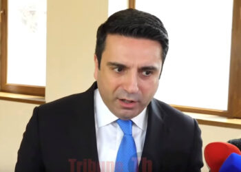 Վզներից տանենք գցենք պադվալները, մենք էդ հրեշին խեղճացրել ենք. Ալեն Սիմոնյանը՝ Քոչարյանի մասին. տեսանյութ