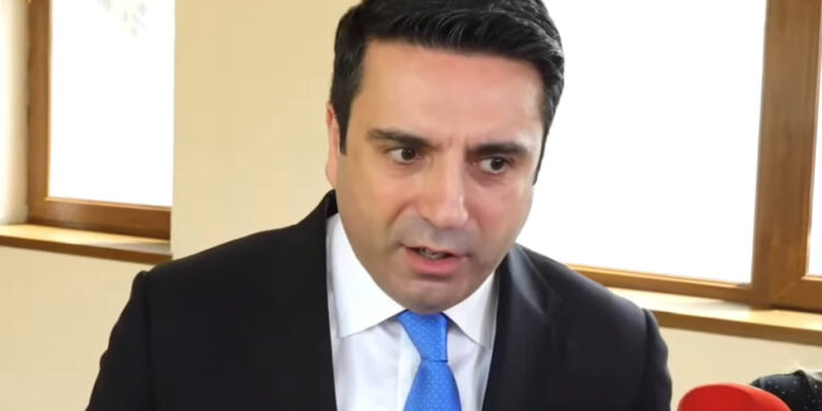 Վզներից տանենք գցենք պադվալները, մենք էդ հրեշին խեղճացրել ենք. Ալեն Սիմոնյանը՝ Քոչարյանի մասին. տեսանյութ