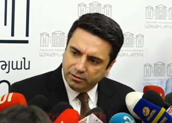 Ամուսնացած չես, չէ՞, կանանց հնարավոր չէ կառավարել, Մակրոնի անձնականը թողեք. Ալեն Սիմոնյան. տեսանյութ