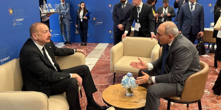 Տիրանայում տեղի է ունենում Նիկոլ Փաշինյանի և Իլհամ Ալիևի հանդիպումը