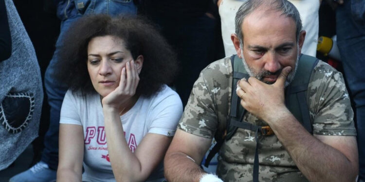 «Նիկոլի՝ վարչապետի աթոռը պահելը զուտ ժամանակավոր աշխարհաքաղաքական իրողություններով է պայմանավորված». Միհրան Հակոբյան