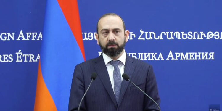 «Եթե Ադրբեջանը մտահոգ է՝ ՀՀ Սահմանադրությունն ունի տարածքային պահանջներ, կասկածները փարատելու ճանապարհը խաղաղության պայմանագրի ստորագրումն է, ոչ թե՝ չստորագրումը». Միրզոյան