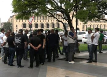 Բեռնափոխադրողների բողոքի ակցիան` կառավարության դիմաց. ՈՒՂԻՂ