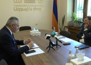 ԱԺ-ում Էդգար Ղազարյանին ընդունեց Գեղամ Մանուկյանը. ՈւՂԻՂ