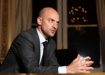 «Պետք է պատրաստվենք ջախջախիչ պատժամիջոցների ընդլայնմանը, որոնք կարող են վերջնականապես խեղդել Ռուսաստանի տնտեսությունը». Ֆրանսիայի ԱԳ նախարար