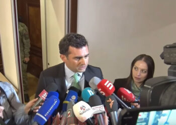 Փաշինյանը փայլուն կառավարում է բոլոր ոլորտներում, իմպիչմենտի հիմք չկա. Արշակյան. տեսանյութ