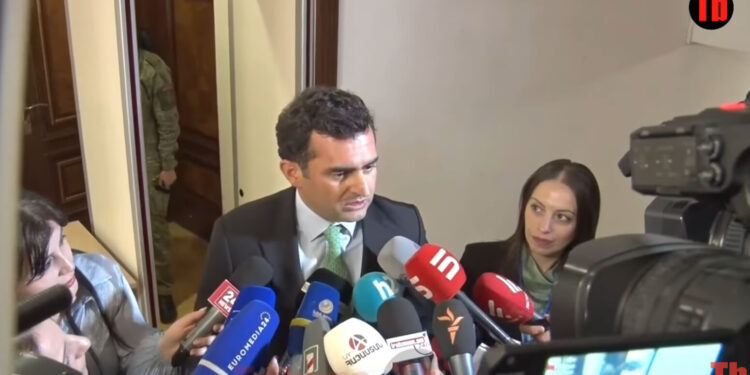 Փաշինյանը փայլուն կառավարում է բոլոր ոլորտներում, իմպիչմենտի հիմք չկա. Արշակյան. տեսանյութ