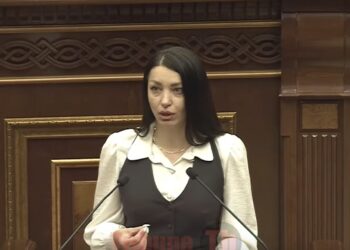 Տիկին Ջեբեջյանին հանգիստ թողեք, ես անկեղծորեն ներողություն եմ խնդրում. Հասմիկ Հակոբյան. տեսանյութ