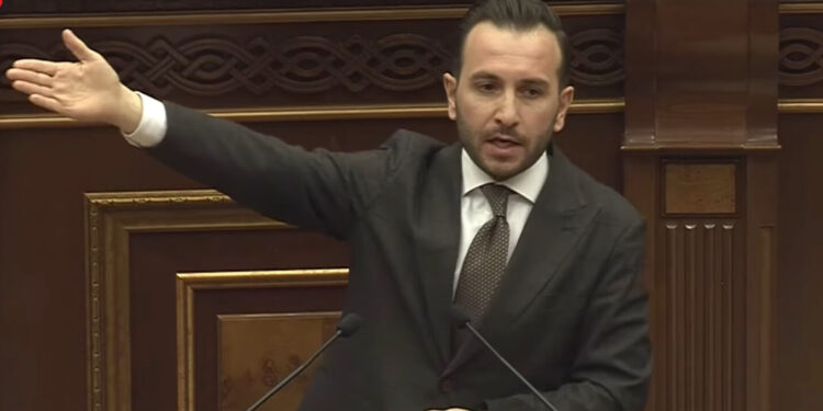 Շեֆերիդ սանձերը քաշելու եմ միշտ․ Կոնջորյանը՝ ընդդիմադիրներին. տեսանյութ