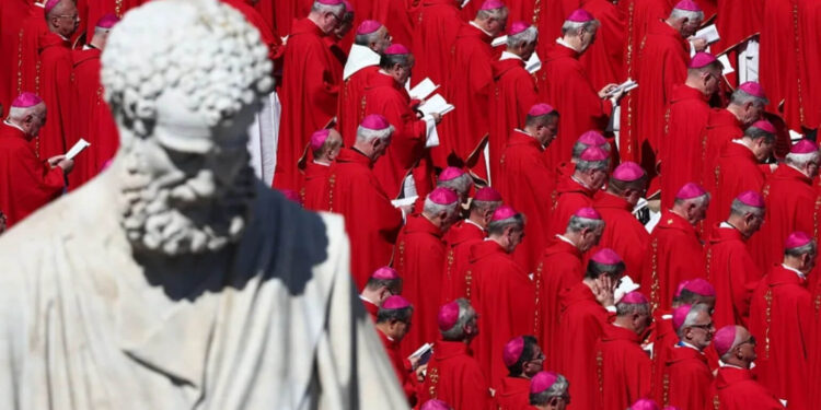 Այսօր Վատիկանում սկսվում է նոր Հռոմի Պապի ընտրության քվեարկությունը