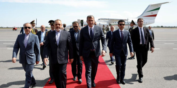 Հայաստան է ժամանել Իրանի պաշտպանության և ԶՈւ-երի աջակցման նախարարը