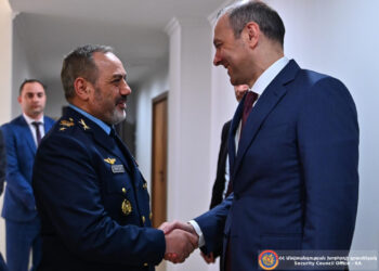 ԱԽ քարտուղարի հետ հանդիպմանն Իրանի պաշտպանության նախարարը վերահաստատել է Իրանի աջակցությունը ՀՀ տարածքային ամբողջականությանը