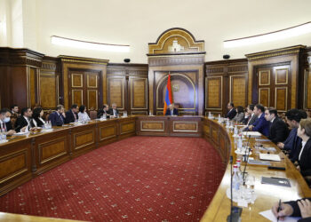 Կառավարությունում քննարկվել է սահմանամերձ բնակավայրերում ընտանիքների բնակարանային մատչելիության ապահովման պետական աջակցության 2022-2025 թթ. ծրագրի ցուցանիշները