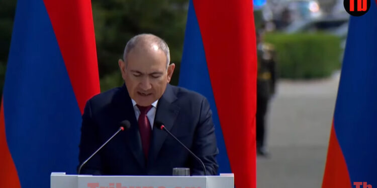 Մի՛ գնացեք իմ ճանապարհով, մի՛ կրկնեք ինձ. Փաշինյանի «քարոզարշավը» Սարդարապատում. տեսանյութ