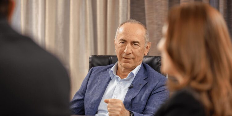 «Խաղաղության պայմանագիր չի լինելու, ինչ-որ թուղթ է լինելու Փաշինյանի մասին». Ռոբերտ Քոչարյան