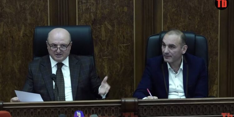 Տեսեք ինչ դեմոկրատական ենք. Վարդան Ղուկասյանը՝ պաշտոնների բաժանմանը. տեսանյութ