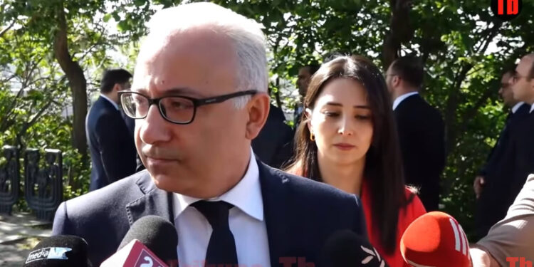 Ո՞ր հաղթանակի օրն եք նշում. ԱԳ փոխնախարարի շվարելը. տեսանյութ