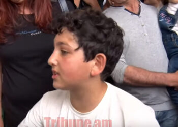 Հորս արև, ասե՛լ ես, ընկեր Դավթյան, բումաժնիկը բացել ա, ասել ա՝ գումար չունեմ, փորը բռնել ա. աշակերտ. տեսանյութ