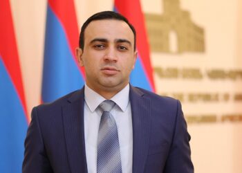 «Լուծարած պետությունը կարող էր հիմնադրվել բացառապես իր տարածքի վրա, բայց չհիմնադրվեց, իսկ ՀՀ-ում դա անհնարին է». Չախոյանը՝ Արցախի մասին