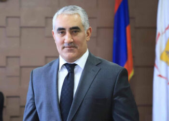Նոր Նորք վարչական շրջանի ղեկավարը դադարեցրեց իր լիազորությունները