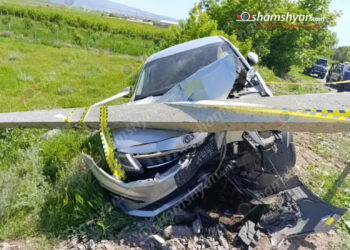 Կոտայքում բախվել են «Nissan Pathfinder»-ը ու «Kia Optima»-ն, ինչի հետևանքով վերջինը բախվել է բետոնե էլեկտրասյանը. կա տուժած