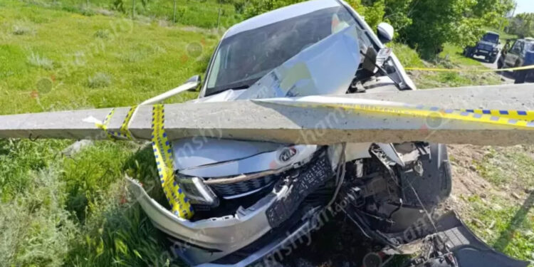 Կոտայքում բախվել են «Nissan Pathfinder»-ը ու «Kia Optima»-ն, ինչի հետևանքով վերջինը բախվել է բետոնե էլեկտրասյանը. կա տուժած