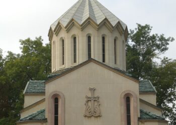 Խստորեն դատապարտում ենք Հայաստանի վարչապետի կոչերը, դրանք դիտարկում որպես ուղիղ հարձակում մեր հոգևոր կենտրոն Մայր Աթոռ Սուրբ Էմիածնի վրա․ Շվեյցարիայի թեմ