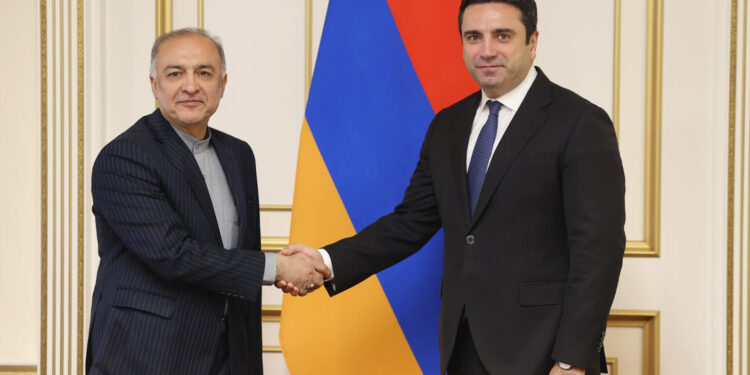 Ալեն Սիմոնյանն Իրանի դեսպանի հետ քննարկել է հայ-իրանական հարաբերությունների օրակարգի առանցքային թեմաները