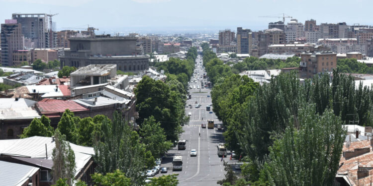 Երթևեկության կազմակերպման փոփոխություն` Ամիրյան փողոցում և Մաշտոցի պողոտայում