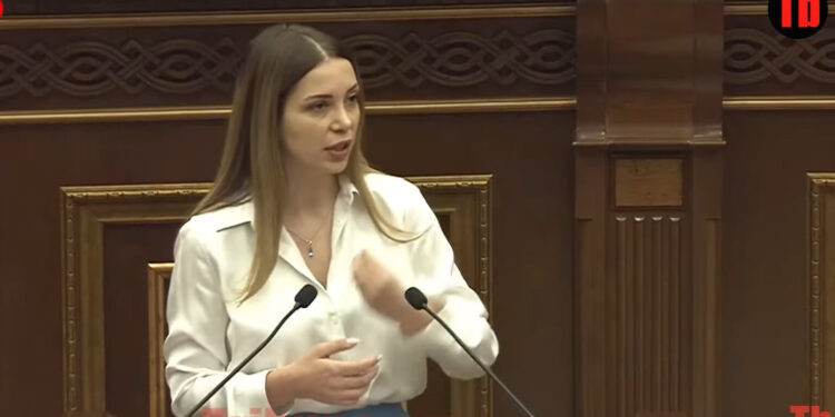 Աննա Գրիգորյանի և Նիկոլ Փաշինյանի լեզվակռիվը` ԱԺ-ում. տեսանյութ