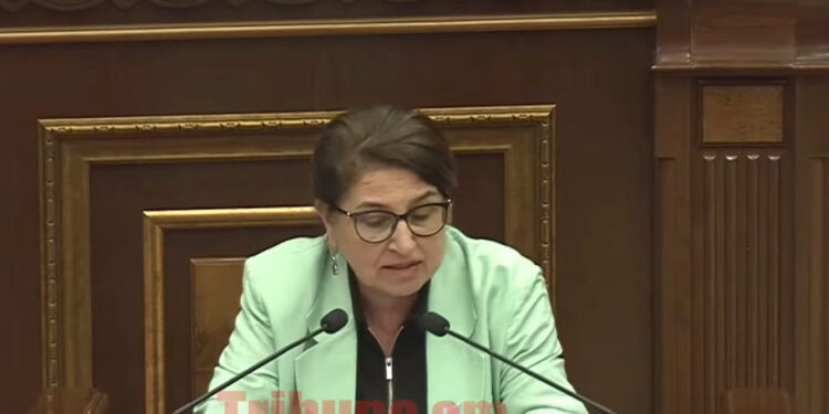 «Հայր Մերն» ասող պատգամավորին ծաղրում են ՔՊ-ականները. Արմենուհի Կյուրեղյան. տեսանյութ