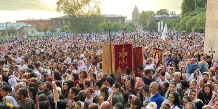 Հայ Առաքելական եկեղեցու Արցախի թեմը կոչ է անում միասին գնալ Էջմիածին