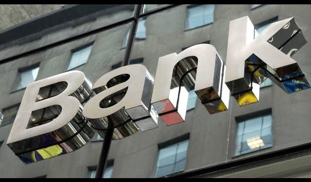 Խարդախություն՝ բանկերում. ցույց՝ ԱԺ-ի մոտ. ՈւՂԻՂ