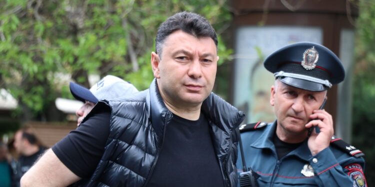 «Նիկոլի արածը պարզ է՝ Հայաստանի թրքացում, իսկ մենք ի՞նչ ենք անում. դիմադրելու՞ ենք, թե՞ խոնարհաբար համակերպվելու». Շարմազանով