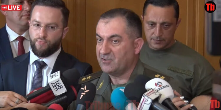 Կրակում են, բայց մենք դրան ուշադրություն չենք դարձնում. ԳՇ պետ. տեսանյութ