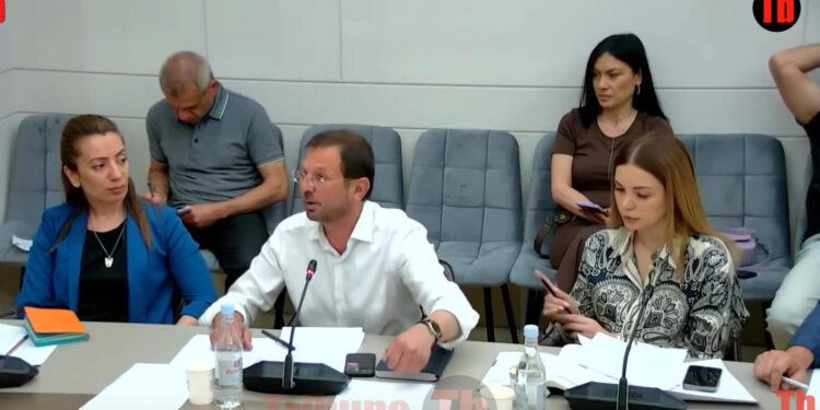 2 տղա ունեմ, ճկռալով 24 մլն-ով ազատեցի ծառայությունից, մյուսի՞ն բա․ Գեղամ Մանուկյան. տեսանյութ