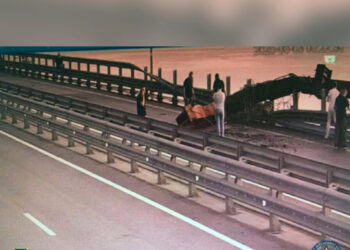 Ուկրաինայի անվտանգության ծառայությունը ջրի տակ պայթեցրել է Ղրիմի կամրջի մի հատվածը. տեսանյութ