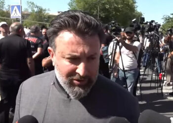 «Բացառվում է, մտքներիցդ հանեք». Հովնան եպիսկոպոս Հակոբյանը՝ Վեհափառ Հայրապետի հեռանալու մասին