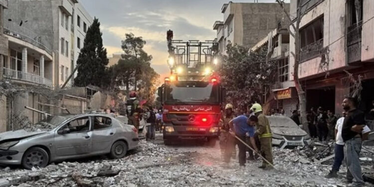 Ադրբեջանը սպասում է Իրանի կազմաքանդմանն էթնիկ-կրոնական սահմաններով. «Փաստ»