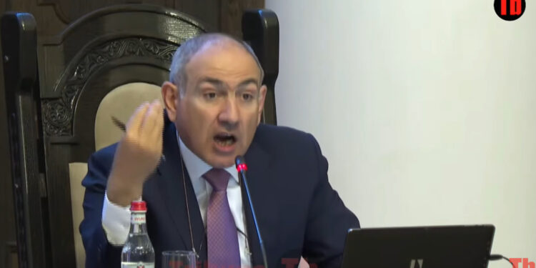 «Թալանչի, սրիկա, ստահակ. ոնց ասել եմ, որ ոչ մի ձուկ ու ոչ մի մուկ չի պլստալու». Նիկոլ Փաշինյանն էլի հունից դուրս եկավ