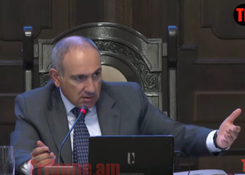 Աջ ես գնալու, ձախ ես գնալու, ուղիղ ես գնալու, հետ ես գնալու, վերև ես թռնելու, ներքև ես թռնելու․․․. տեսանյութ