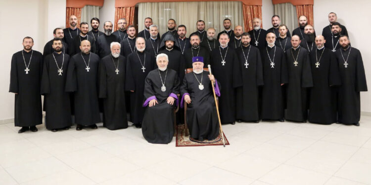 Հոգևոր դասը հույս ունի, որ հայ ժողովուրդը կհամախմբվի ընդդեմ ազգակործան չարիքի, քանզի քաղաքական ուժերը ժամանակավոր են, իսկ Եկեղեցին՝ հարատև. Ռուսաստանի և Նոր Նախիջևանի հայոց թեմ