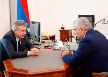«Սամվել Կարապետյանն իր մշտական աջակցությամբ ներկա է եղել հայ ժողովրդի կյանքում տեղի ունեցող բոլոր կարևորագույն իրադարձություններին. բնական է, որ նա չէր կարող անտարբեր մնալ Եկեղեցու նկատմամբ կատարվող գործողություններին». Կարեն Կարապետյան