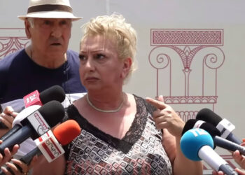 Հերի՛ք ա ուտեք, կշտացե՛ք, ես գործարար կին եմ, մեր հաշվին հարստանում եք. տեսանյութ