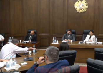 Կա՞ր Արցախի Հանրապետություն, դուխով ասեք՝ հա, հալվա ասելով բերանը չի քաղցրանա. Միրզոյանի վեճը. տեսանյութ