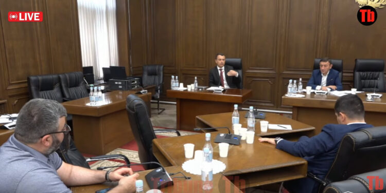 Կիրանցի կադաստրի վկայականները մարդիկ ի՞նչ անեն. Գառնիկ Դանիելյան. տեսանյութ