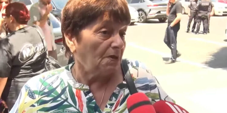 Ինչպե՞ս կարելի է ապրել դրսում, ստիպում ա կառավարությունը, որ արտագաղթենք․ արցախցի. տեսանյութ