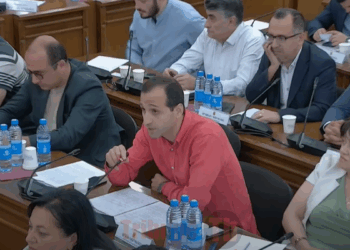 Աբաջյանի պապիկ, Մարտի 1-ի երեխայի կոշիկ էիք պտտում, էդ նույն շոուից ա․ Արշակ Սարգսյանը՝ ՔՊ–ին